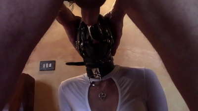 Laura á hælum, módelval, myndband 2021, djúpur háls með mörgum hringum